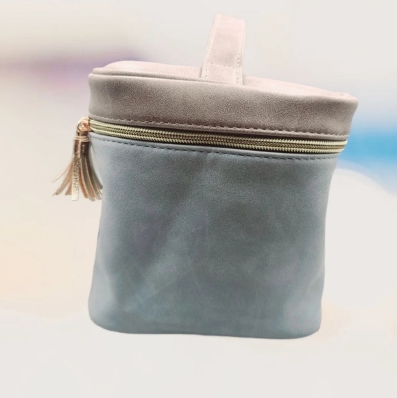 Ulta Beauty Travel Case Beauty Bag NEW - Picture 3 of 3